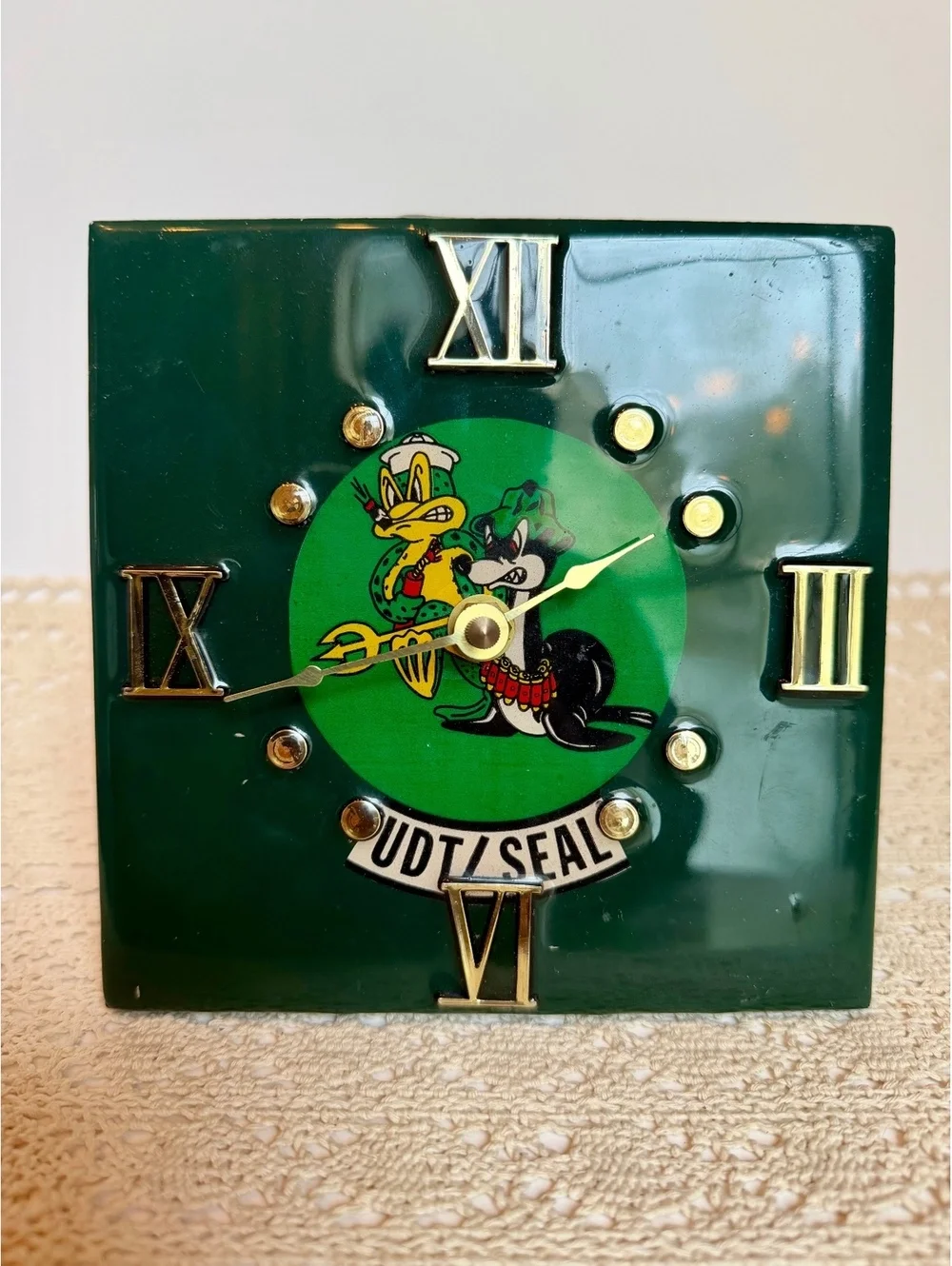 Vintage UDT SEAL Fro Navy Quartz Wall Clock Green Military Decor